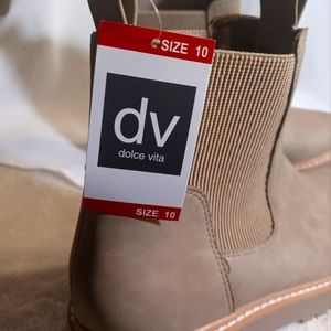 SIZE 10 Dolce Vita Chelsea boots